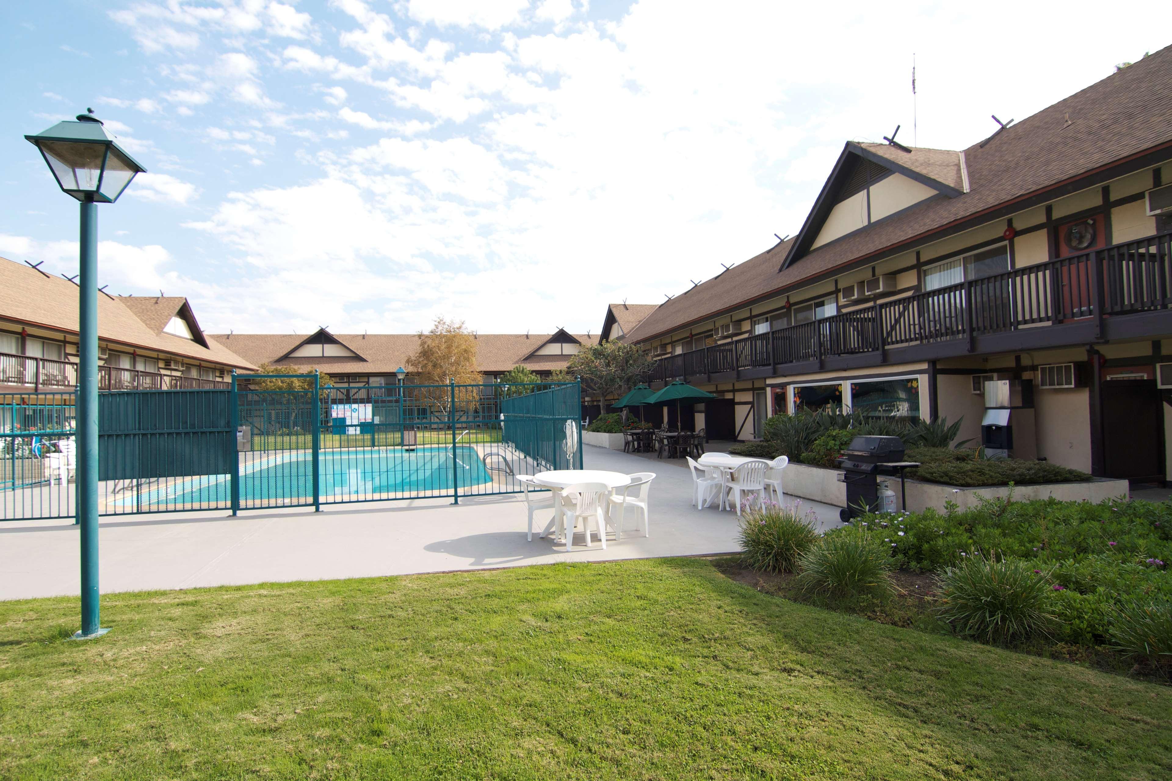 Best Western Andersen'S Inn Санта-Нелла Зручності фото